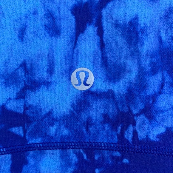 ❤️ Lululemon Blue Tie Dye Hooded Define Jacket Size 4 NWT - Picture 6 of 12